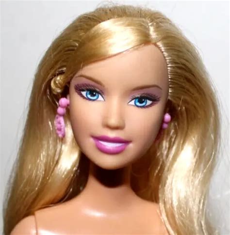 Barbie Doll Nude Blonde Hair Blue Eyes Beach Flat Feet Click Knees