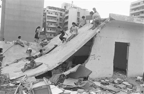 Inside The Lebanese Civil War In 33 Tragic Photos