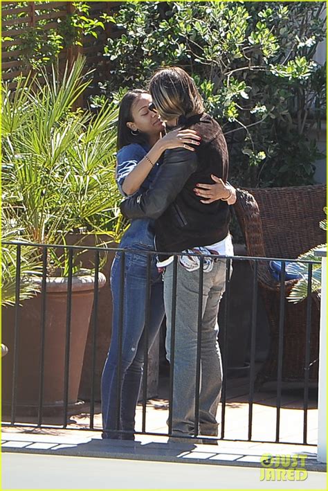 Zoe Saldana And Marco Perego Kiss Hold Hands In Italy Photo 2879392