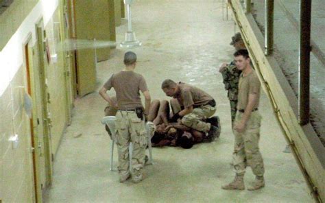 Seksueel Misbruik Op Fotos Abu Ghraib Gevangenis