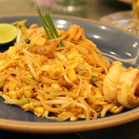 You'll love our restaurant, with large stylish sharing tables and outdoor seating to watch the world go by. Busaba a Thai Cafe, SCBD - Lengkap: Menu terbaru, jam buka ...
