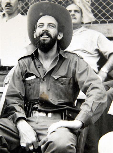 La Guantanamera Camilo Cienfuegos Comandante De La Sonrisa Amplia