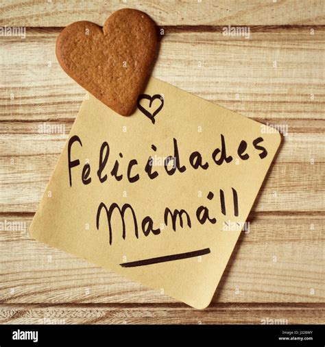 Closeup Of A Piece Of Paper With The Text Felicidades Mama Congrats