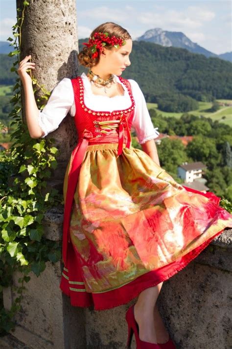 ドイツ ディアンドル 民族衣装 ディアンドル 伝統的なドレス