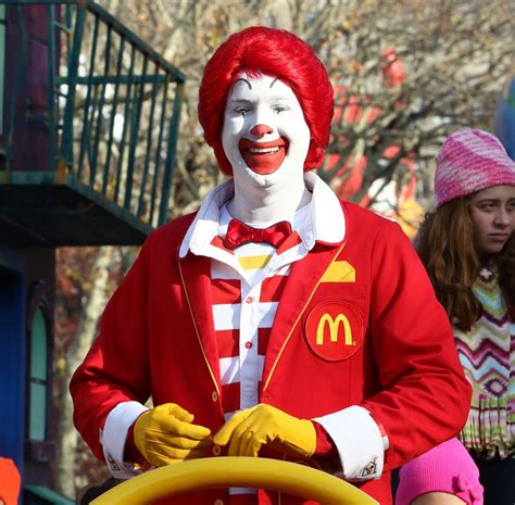 Why Ronald Mcdonald Is The Mcdonalds Mascot Readers Digest
