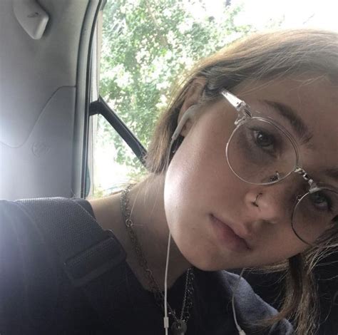 Clairo Appreciation⁎⁺˳ Indie Glasses Indie Girl Claire