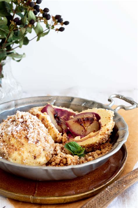 printfriendly {scroll down for the english version}. Low carb Zwetschgen Topfen Knödel mit Nuss-Brösel | Koch ...