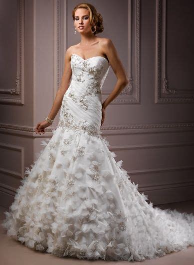 Niagra Falls 3 300x224 Niagra Falls Wedding Dresses Fit Flare
