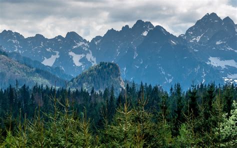 1920x1200 Tatra Mountains Poland Mountains 1200p Wallpaper Hd Nature