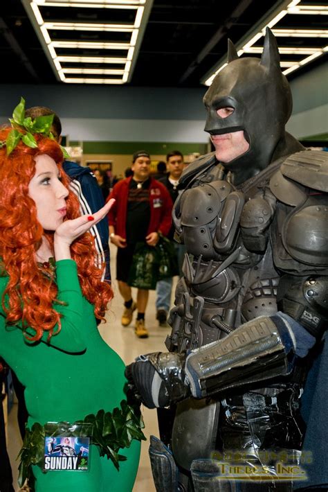 Poison Ivy Blows An Intoxicating Kiss At Batman Poison Ivy Cosplay
