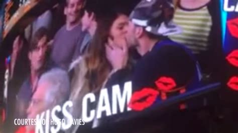 Video Woman Kisses Stranger After Kiss Cam Snub Sporting News Australia