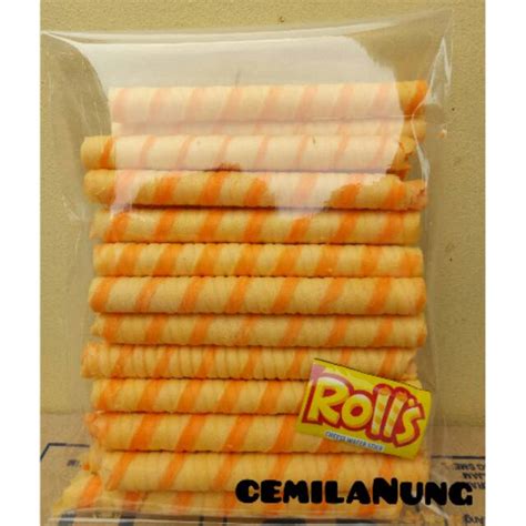 Richeese nabati meraih rekor muri sebagai pelopor dan pencipta wafer krim keju di indonesia. Snack kiloan richeese rolls keju 200 gram free bubble warp ...