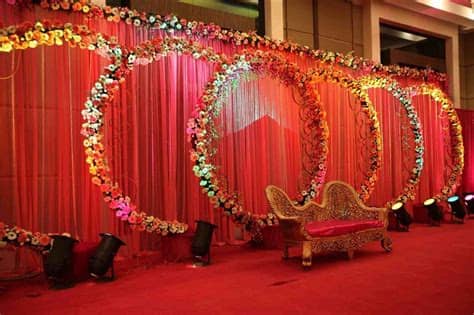 Weddings are more of a touch of tradition in your wedding decor. Wedding Stage Decoration Ernakulam Kochi (Images With ...