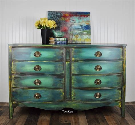 A few weeks ago i shared my distressed dresser makeover. Boho Dresser | Painting furniture diy, Bronze furniture ...
