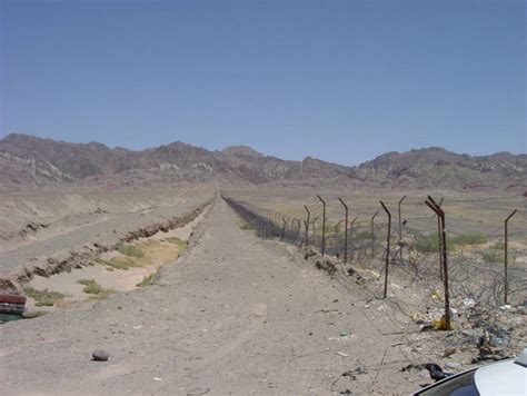 Stranded Men Die Of Starvation In Pak Iran Border Asian News From Uk
