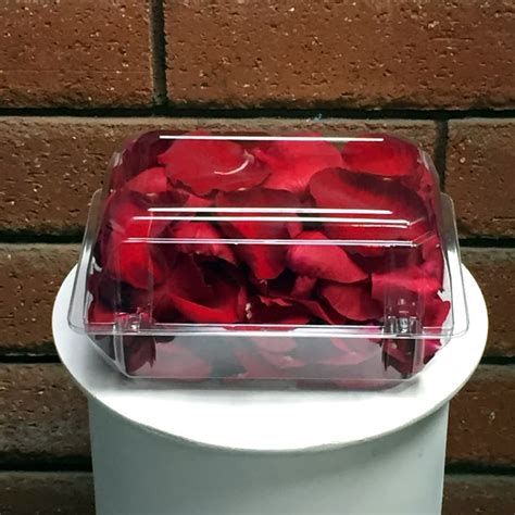A Box Of Fresh Rose Petals In San Diego Ca House Of Stemms