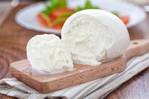 15 Most Common Types Of Soft Cheese 2022
