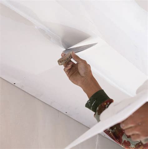Ceilings made of plaster and lath cost approximately $65 to $80 per square foot, including labor, materials, and costs to prepare and protect the site. What Causes Cracks in Ceilings and How to Fix Them (Answered)