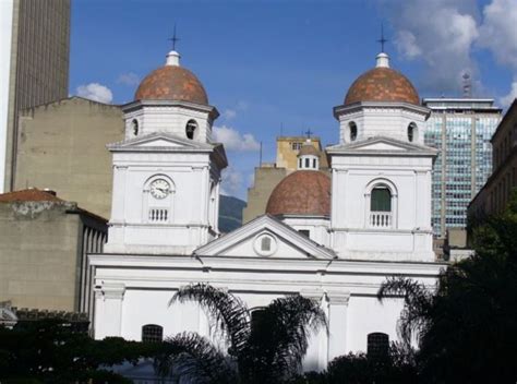 Información Basílica Menor De La Candelaria Medellín