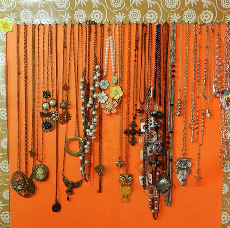 Simple Affordablechic And Fun Ideas Do It Yourself Necklace Holder
