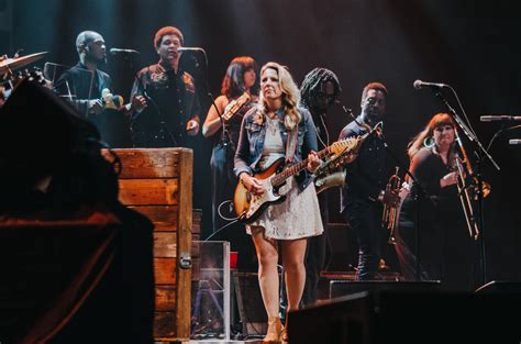Concert Review Tedeschi Trucks Bands Triumphant Return To Vancouver Photos Curated