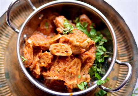 Kashmiri Kokur T Nadir Recipe Chicken And Lotus Stem Curry