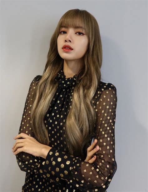 20 times blackpink s lisa wore the most beautiful dresses koreaboo