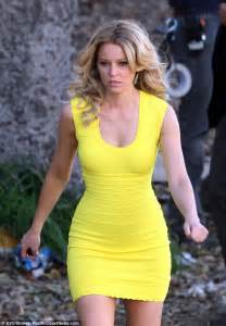 Elizabeth Banks Parades Her Trim Figure In A Yellow Bodycon Dress As She Shoots Action Scenes