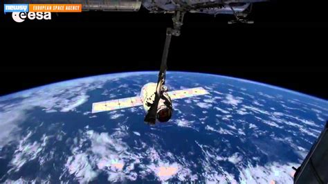 Space Station Time Lapse Gives New View Of Our Blue Dot Youtube