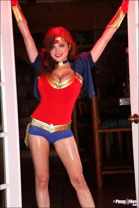 Busty Tessa Fowler Does Some Sexy Wonder Woman Cosplay