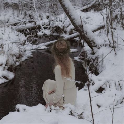 pinkbowjournal moodboard a capricorn winter book list there once lived a woman who tried to