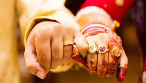 آخر شادی کے بعد جوڑوں کا جسمانی وزن کیوں بڑھنے لگتا ہے؟ Daily Mumtaz
