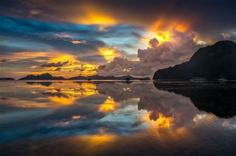 Crazy Sunset In El Nido Photography Landscape Photography By Walter