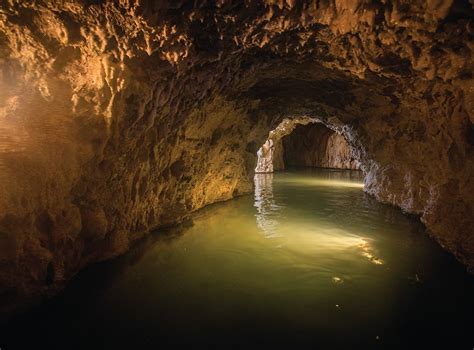 14 Fantastic Caves And Tunnels To Explore In British Columbia To Do