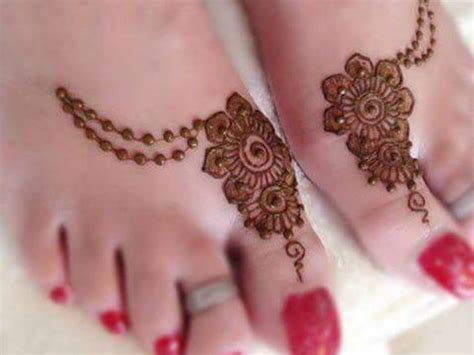 15 Trending Henna Designs For Feet Best Mehendi Designs