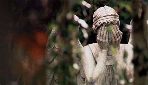 Image 174042 Dont Blink The Weeping Angels Know Your Meme