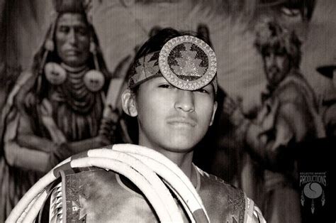 Nakotah Larance Navajo Hoop Dancer Ok Hes Really Attractive Indian Heritage Beautiful