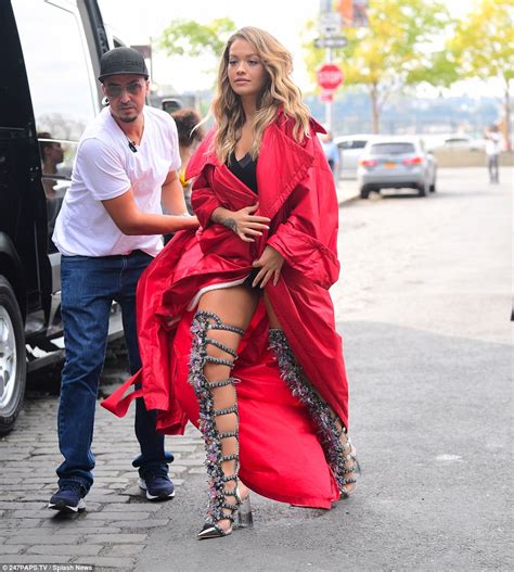 Rita Ora High Kicks While Filming Music Video In NYC Daily Mail Online