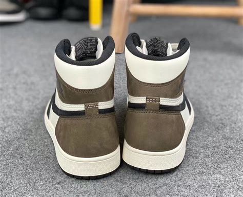 The Air Jordan 1 High Og ‘dark Mocha Is Mega Sneaker Freaker