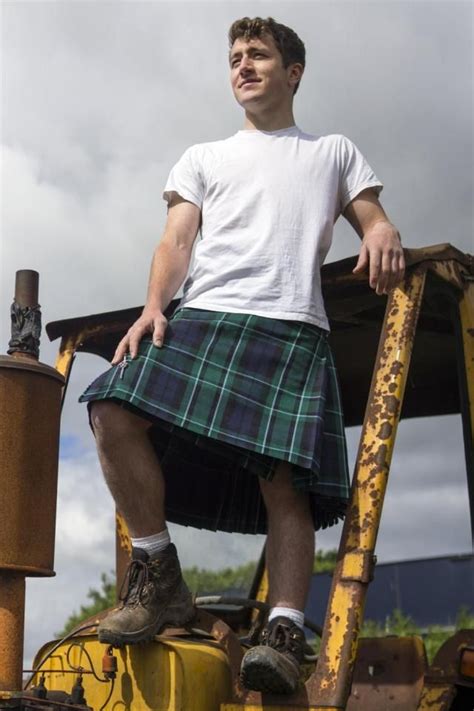 Scotish Men Scotland Kilt Glasgow Scotland Boys Wearing Skirts Nu