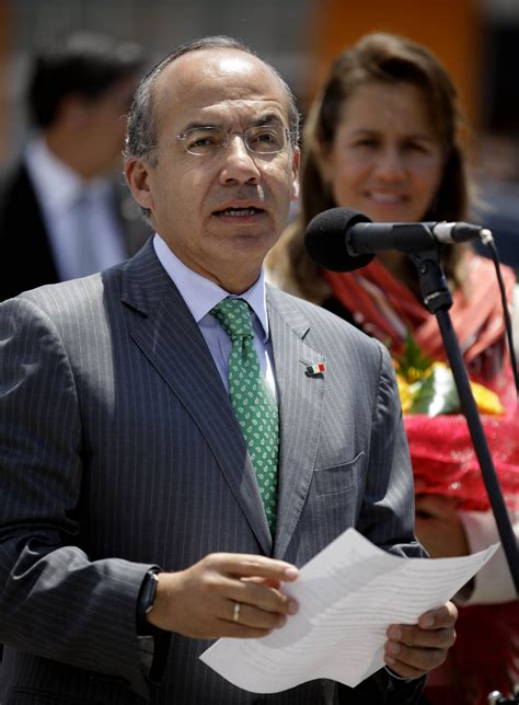 Mexicos President Calderon In Cuba For Talks