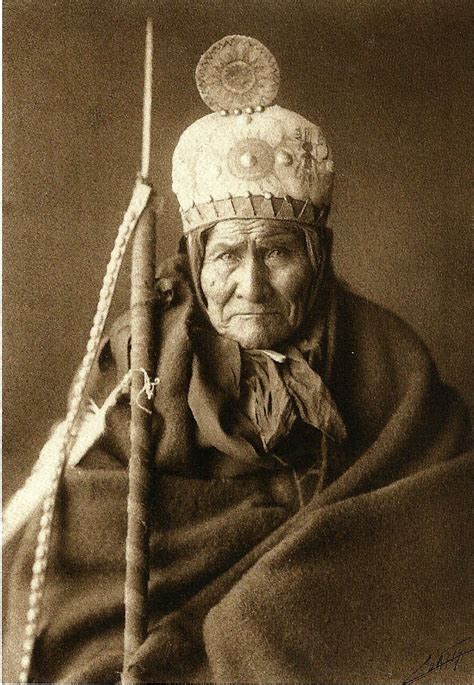 Geronimo Chiricahua Apache Chief 1905 Edward Curtis Native American History Native