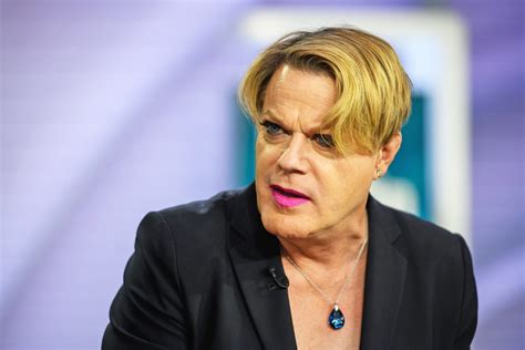comedian eddie izzard gets wave of support for using she her pronouns