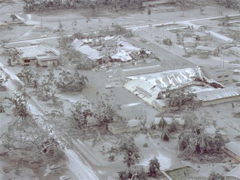 Haunting Photographs From The Aftermath Of The 1991 Eruption Of Mount