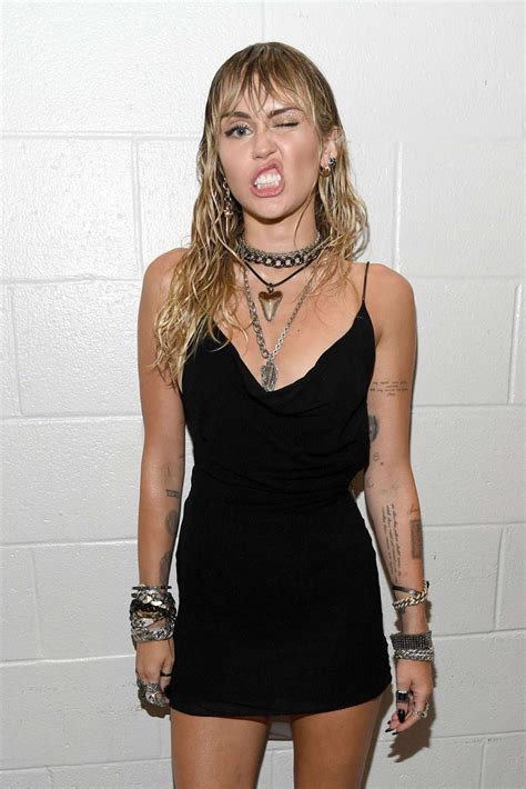 Miley Cyruss Sexy Lbd Stylish Starlets