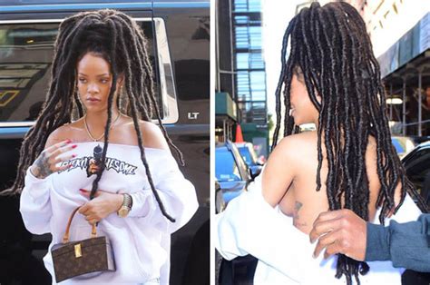 Rihanna Has Wardrobe Malfunction As She Flashes Boob Daily Star
