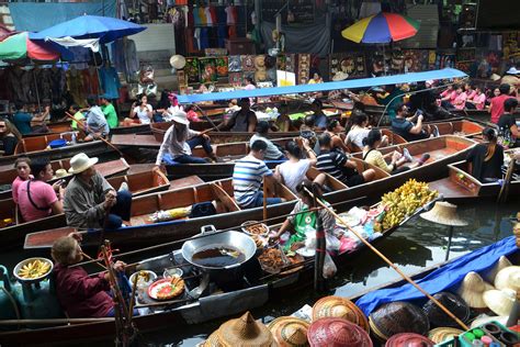 5 Must See Floating Markets In Thailand Go Backpacking