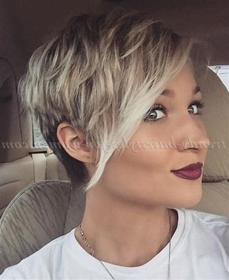 20 Best Short Haircuts With Long Fringe