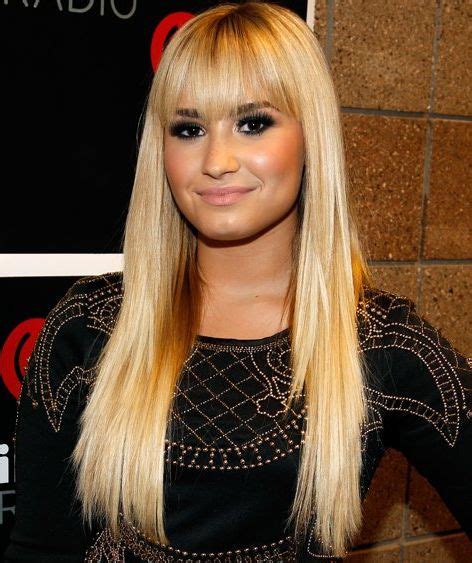Demi Lovato Long Straight Blonde Hair With Long Bangs Uk Uk
