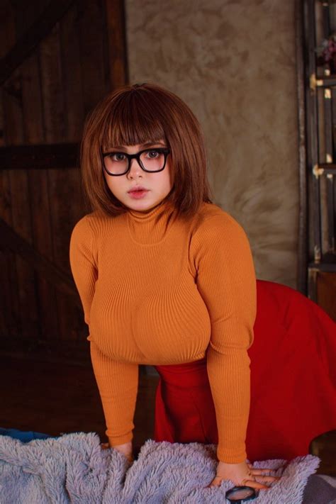 Cutie Big Bobbie Velma Lordloppage